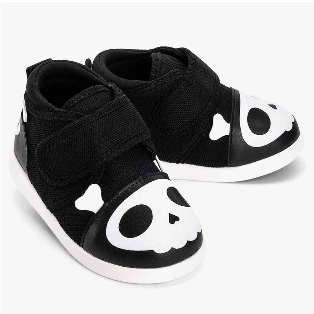 ❌SOLD❌Ikiki toddler squeak shoes with on/off switch